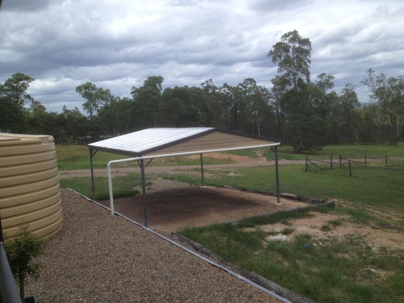 6 Balmoral Court, Mount Hallen QLD 4312