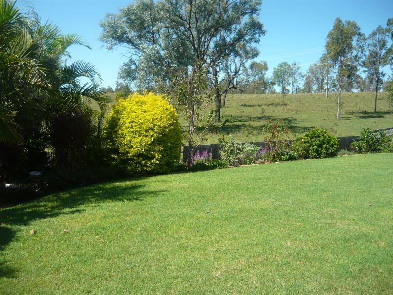 39 Davis Crescent, Gatton QLD 4343