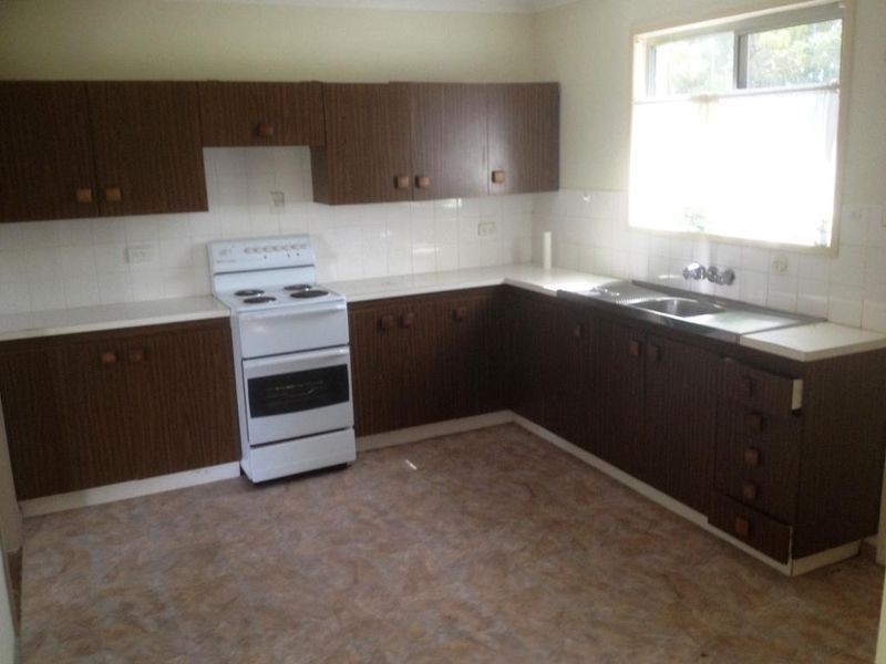 17 Gutt Road, Regency Downs QLD 4341