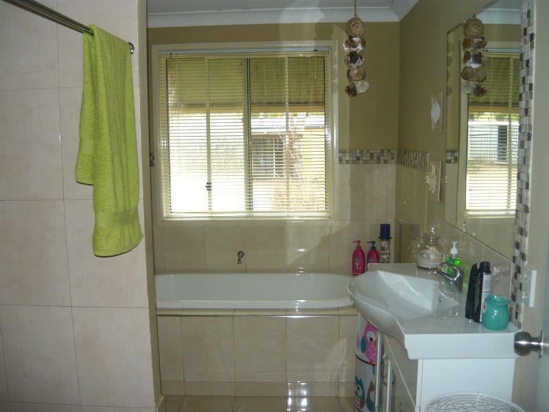 11 Grebe Court, Laidley Heights QLD 4341