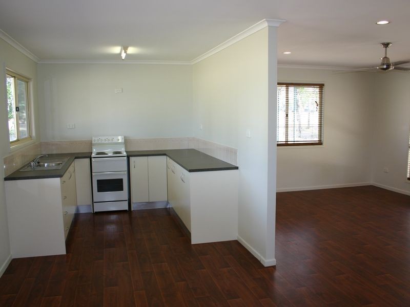 24 Fielding Road, College View QLD 4343