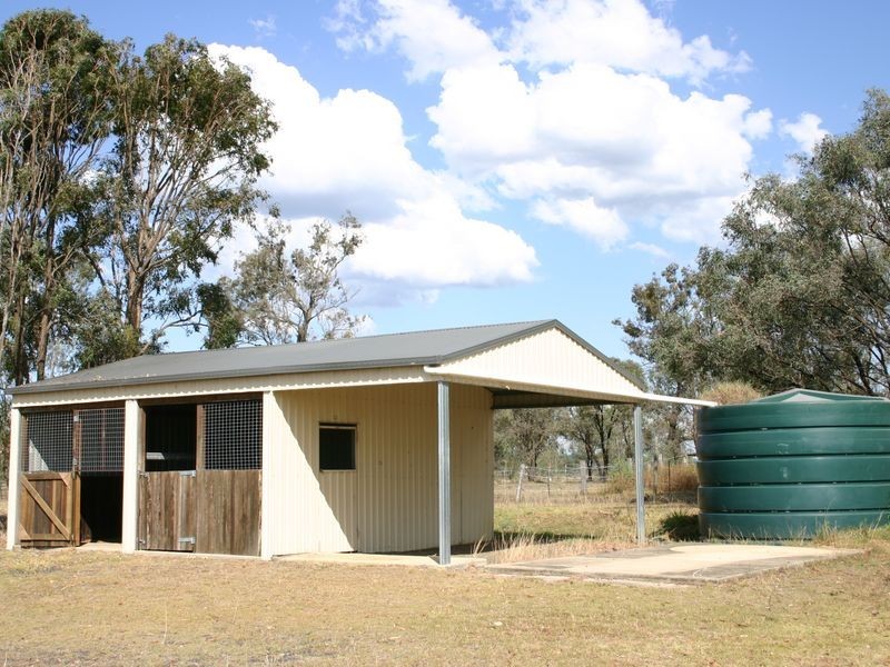 24 Fielding Road, College View QLD 4343