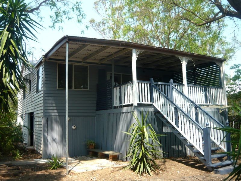 32 Church Street, Forest Hill QLD 4342