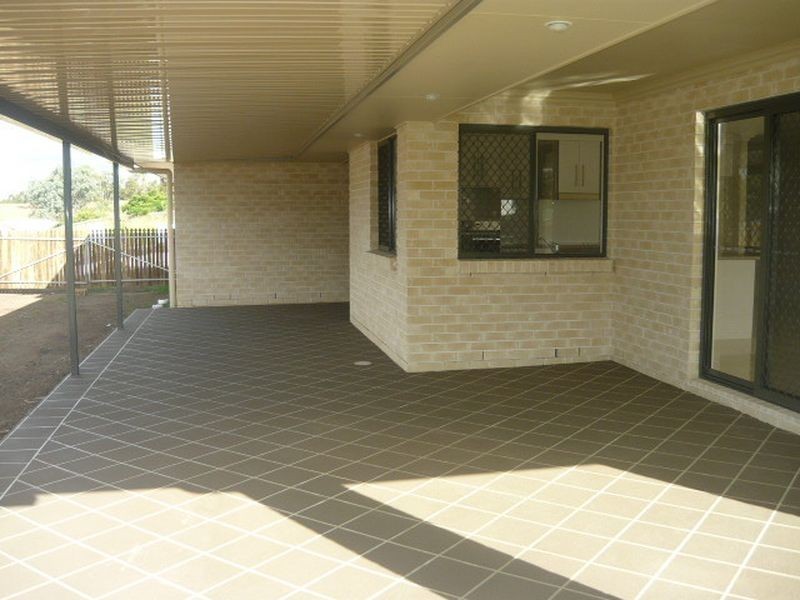 16 Rogers Drive, Gatton QLD 4343