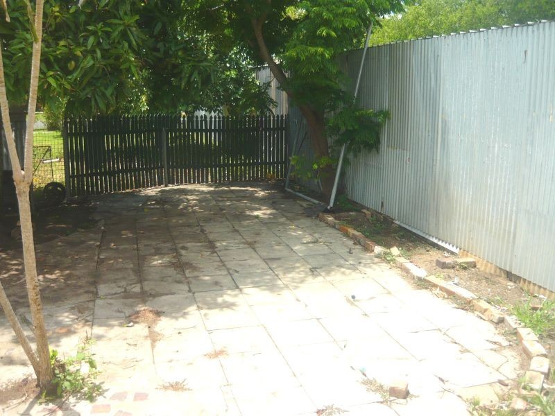 6 Robert Street, Forest Hill QLD 4342