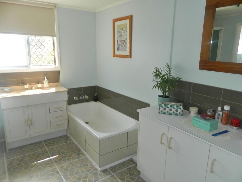 18 Station Street, Helidon QLD 4344