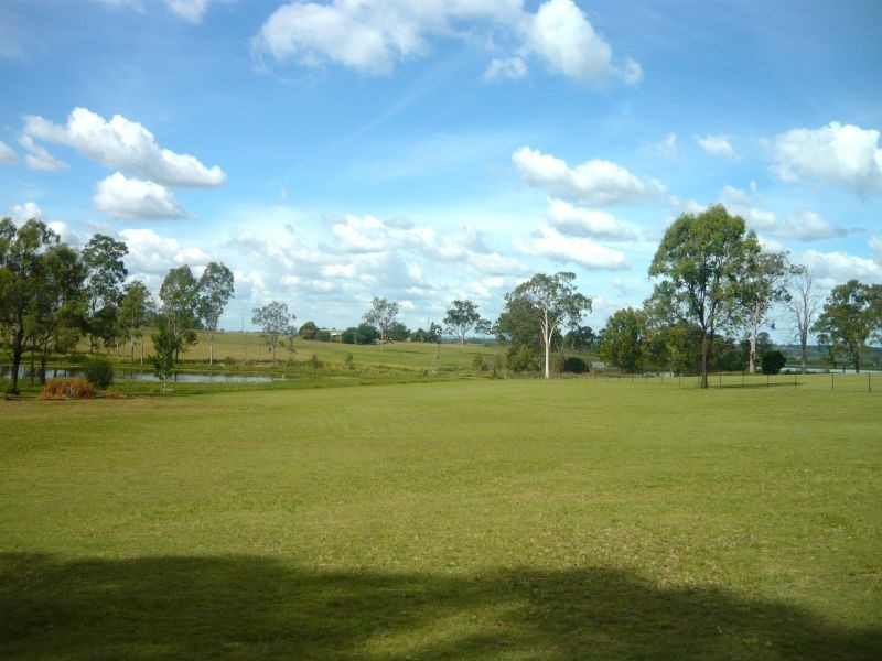 31 Benjamin Court, Placid Hills QLD 4343