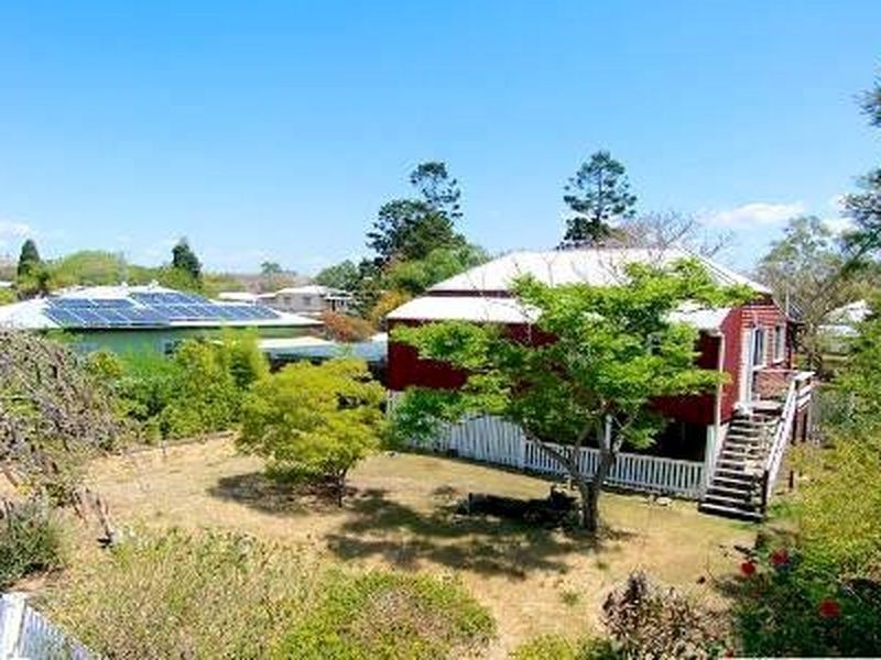 19 James Street, Lowood QLD 4311