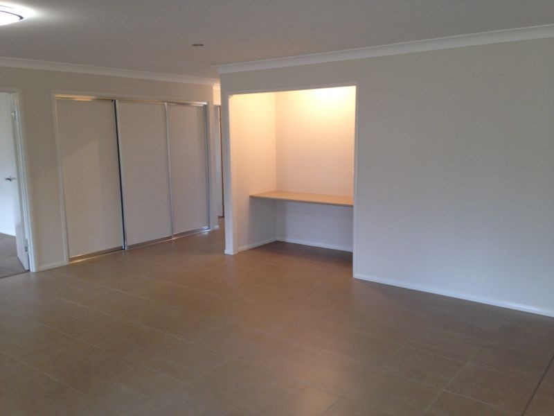 16 Legend Drive, Adare QLD 4343