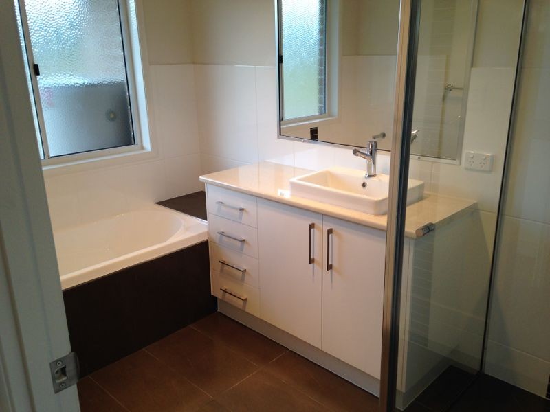 16 Legend Drive, Adare QLD 4343