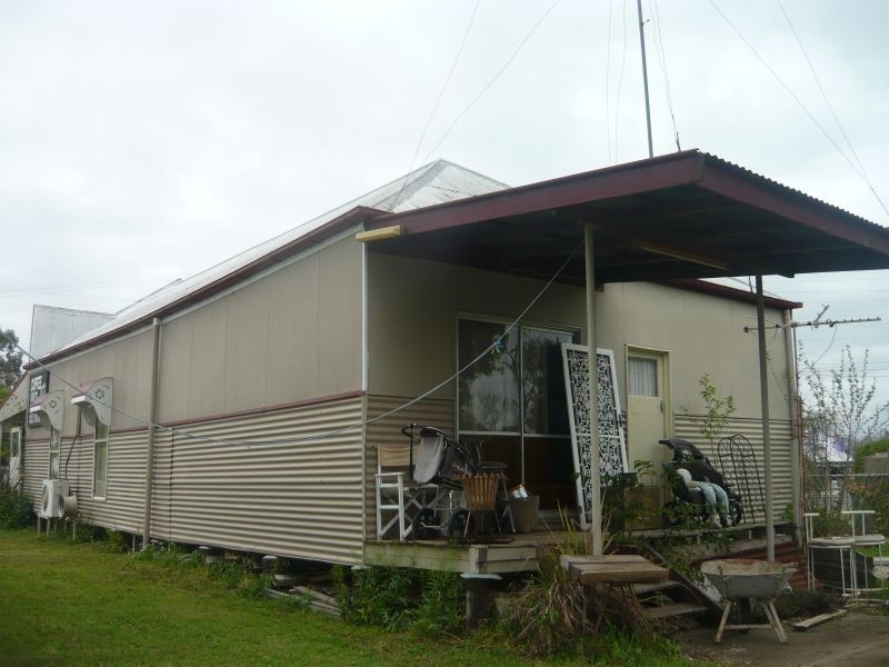 6 William Street, Grantham QLD 4347