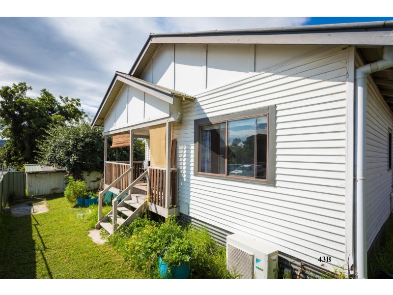 43A & 43B Carp Street, Bega NSW 2550