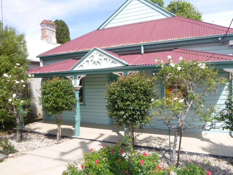 9 Canning Street, Bega NSW 2550