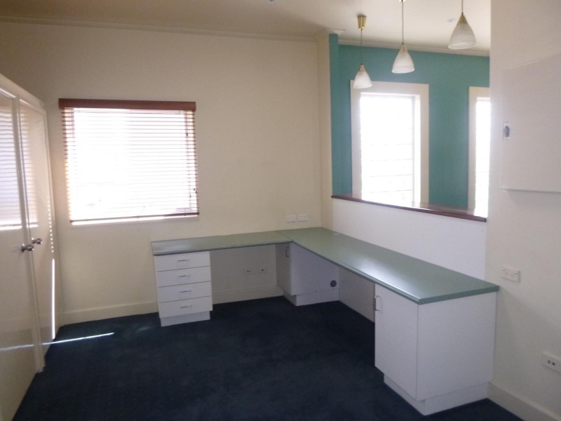 9 Canning Street, Bega NSW 2550