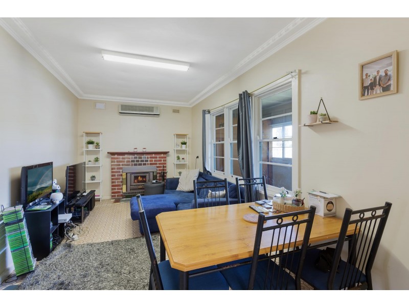 11 Wallace Street, Bega NSW 2550