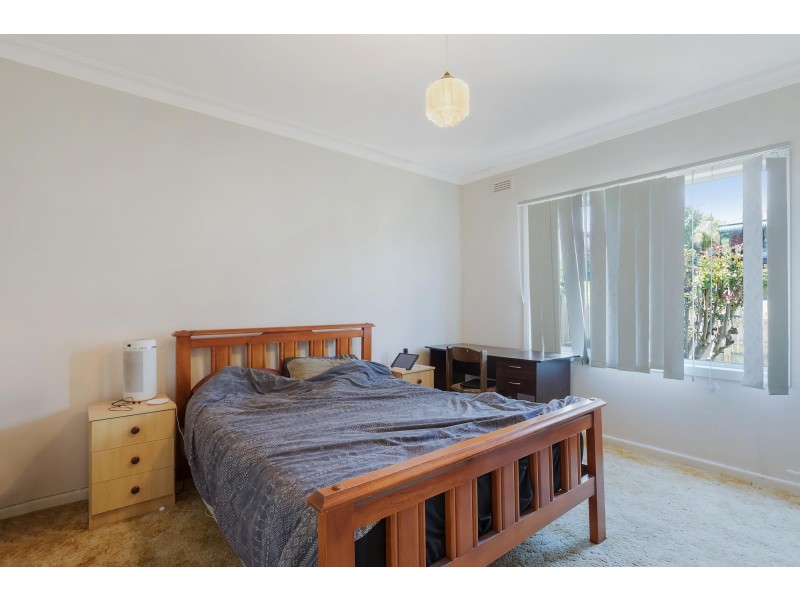 11 Wallace Street, Bega NSW 2550