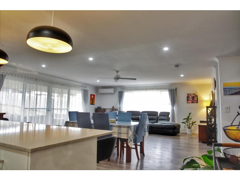 37 Lynjohn Drive, Bega NSW 2550