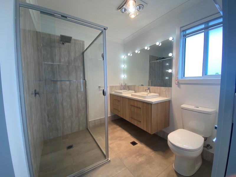 37 Lynjohn Drive, Bega NSW 2550