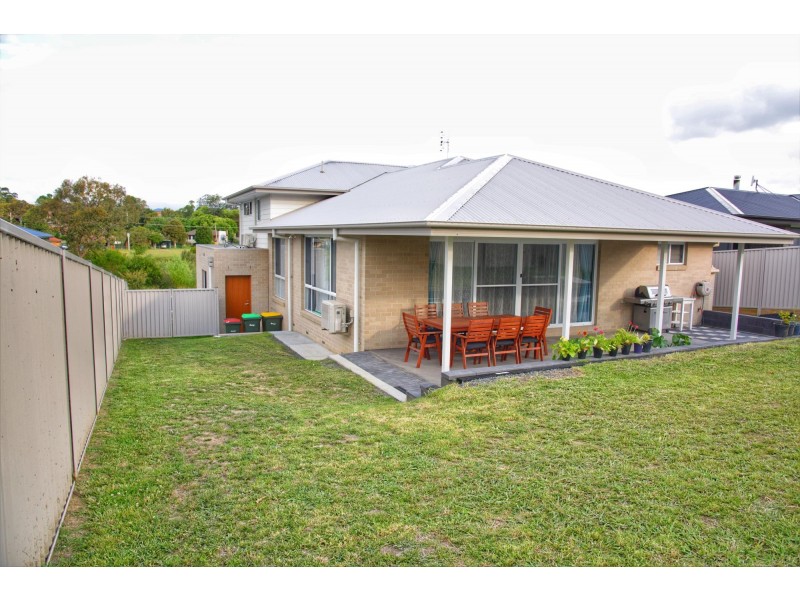 37 Lynjohn Drive, Bega NSW 2550