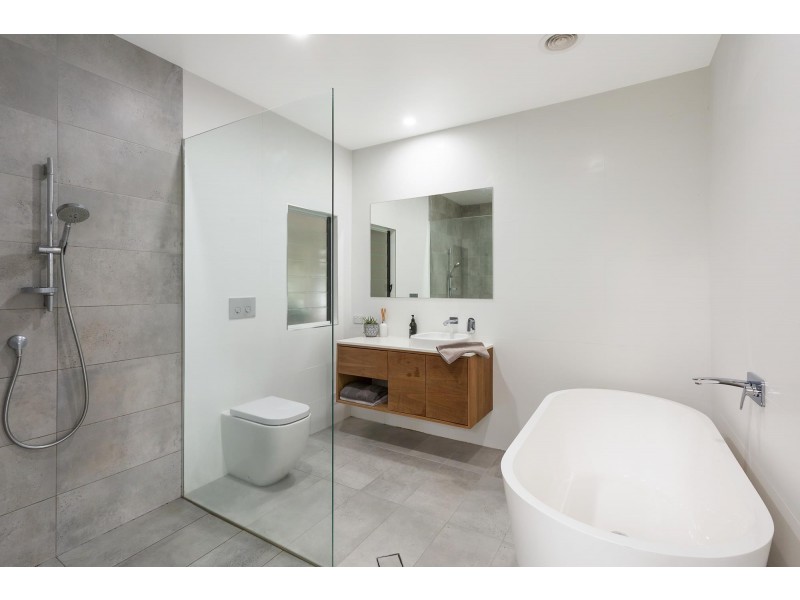 2 Bridge Street, Bega NSW 2550