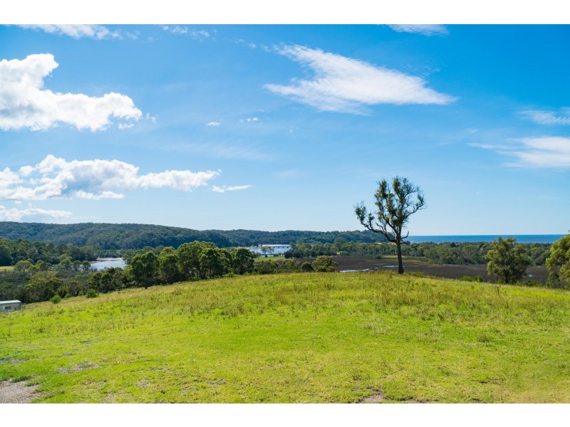 8 Wheeler Avenue, Tathra NSW 2550