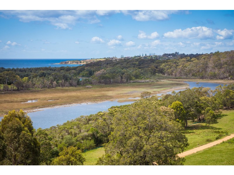 8 Wheeler Avenue, Tathra NSW 2550