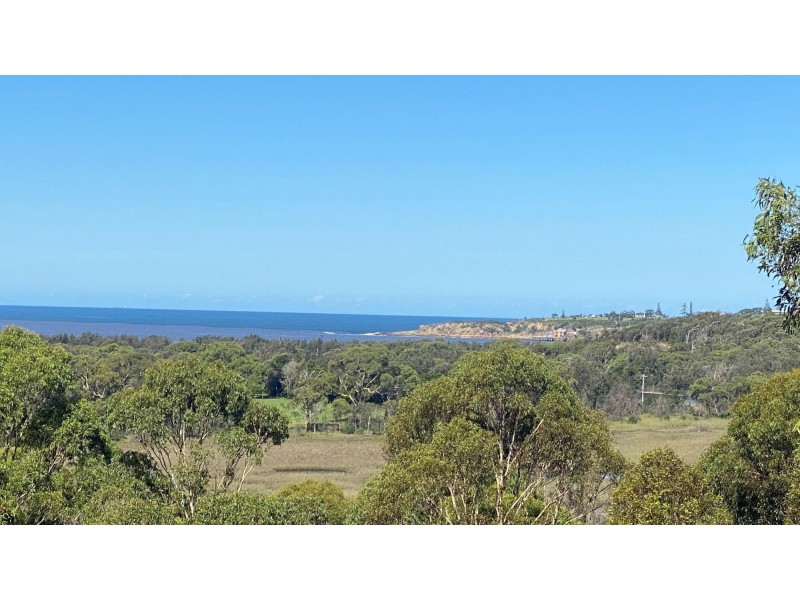 8 Wheeler Avenue, Tathra NSW 2550