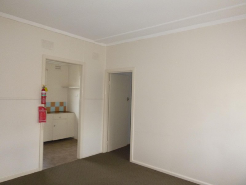 37 Auckland Street, Bega NSW 2550