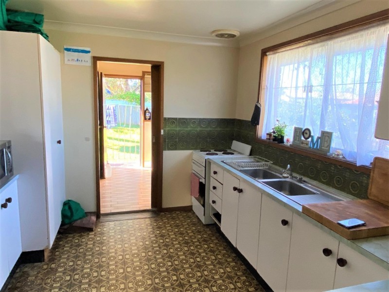 64 Valley Street, Bega NSW 2550