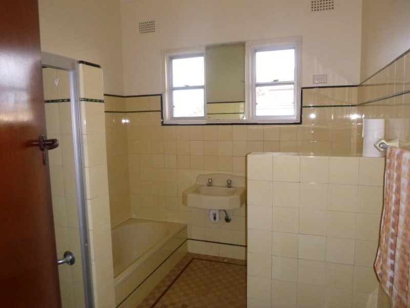32 Hill Street, Bega NSW 2550