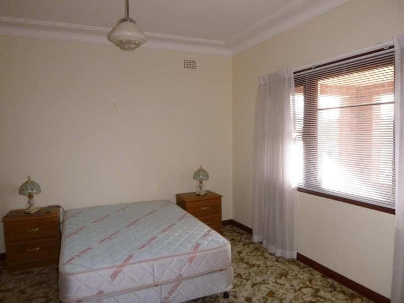 32 Hill Street, Bega NSW 2550
