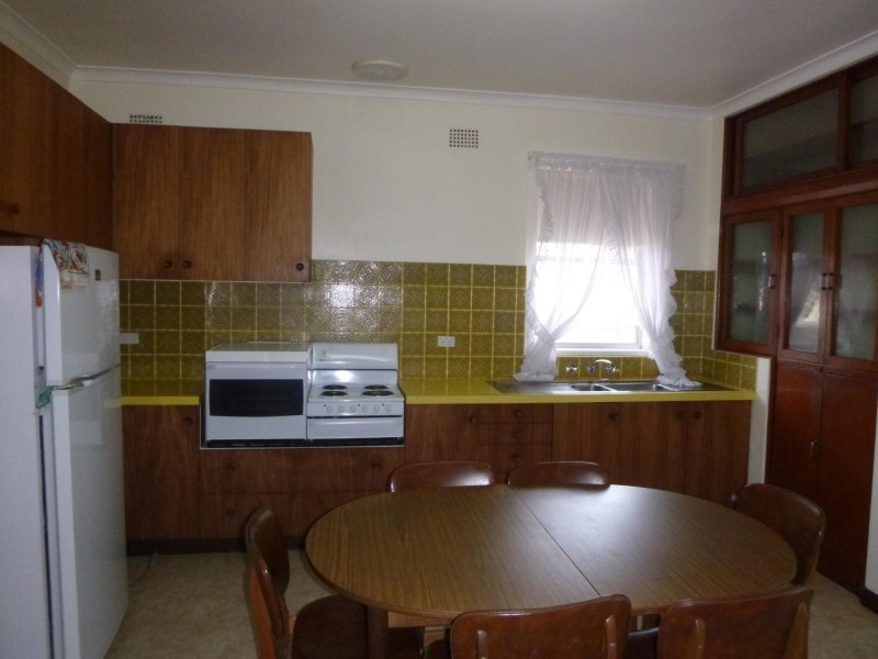 32 Hill Street, Bega NSW 2550