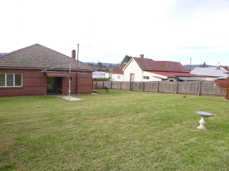 32 Hill Street, Bega NSW 2550