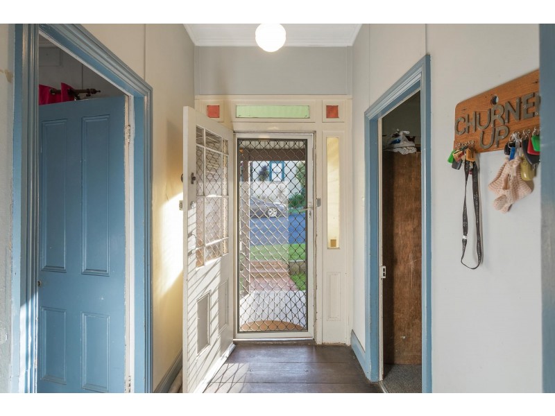 8 Gordon Street, Bega NSW 2550