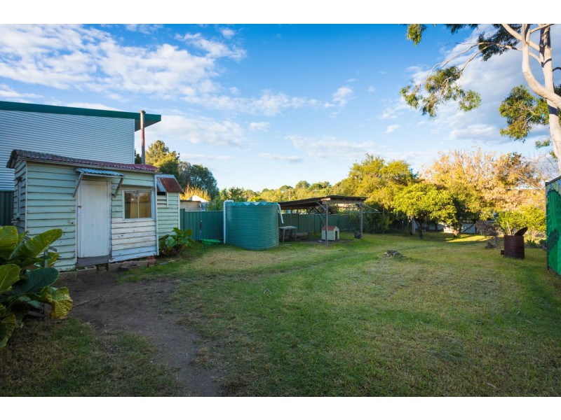 8 Gordon Street, Bega NSW 2550