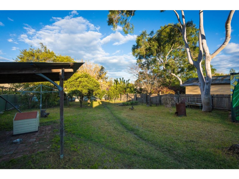8 Gordon Street, Bega NSW 2550