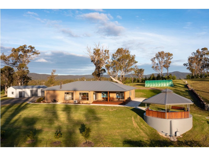 1 Newlyns Place, Bega NSW 2550