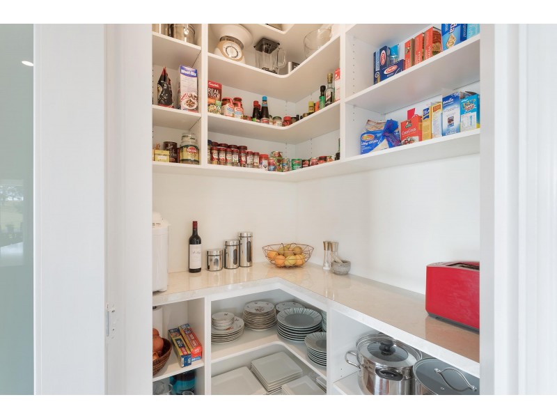 1 Newlyns Place, Bega NSW 2550