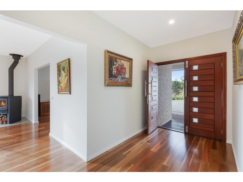 1 Newlyns Place, Bega NSW 2550