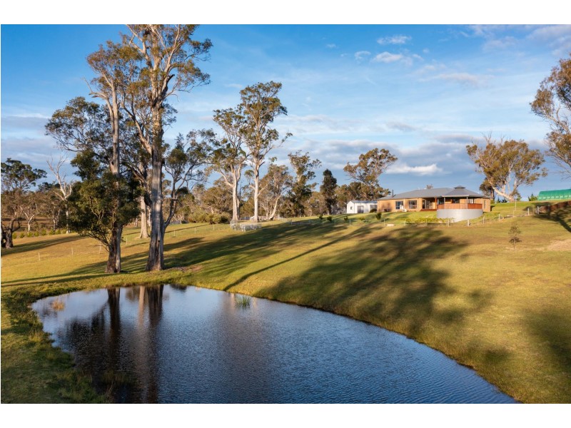 1 Newlyns Place, Bega NSW 2550