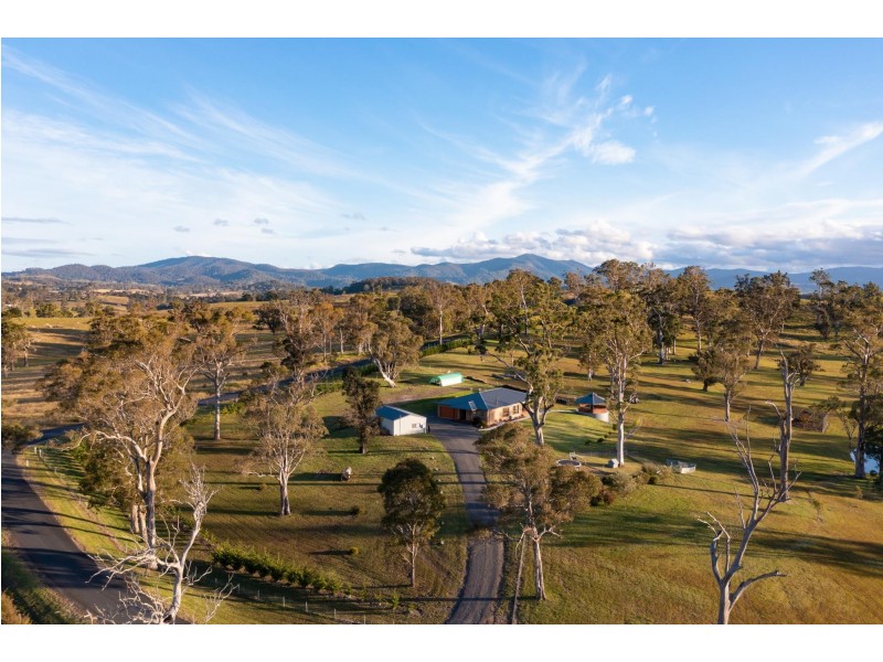 1 Newlyns Place, Bega NSW 2550