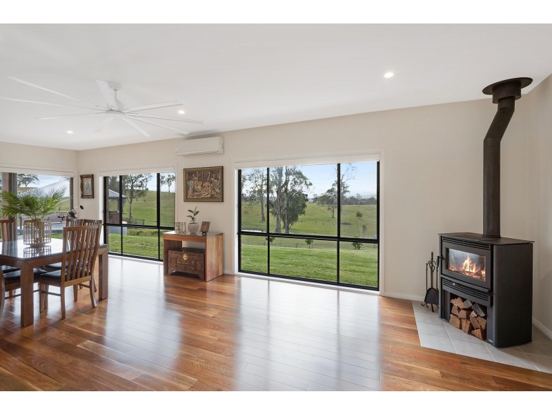 1 Newlyns Place, Bega NSW 2550