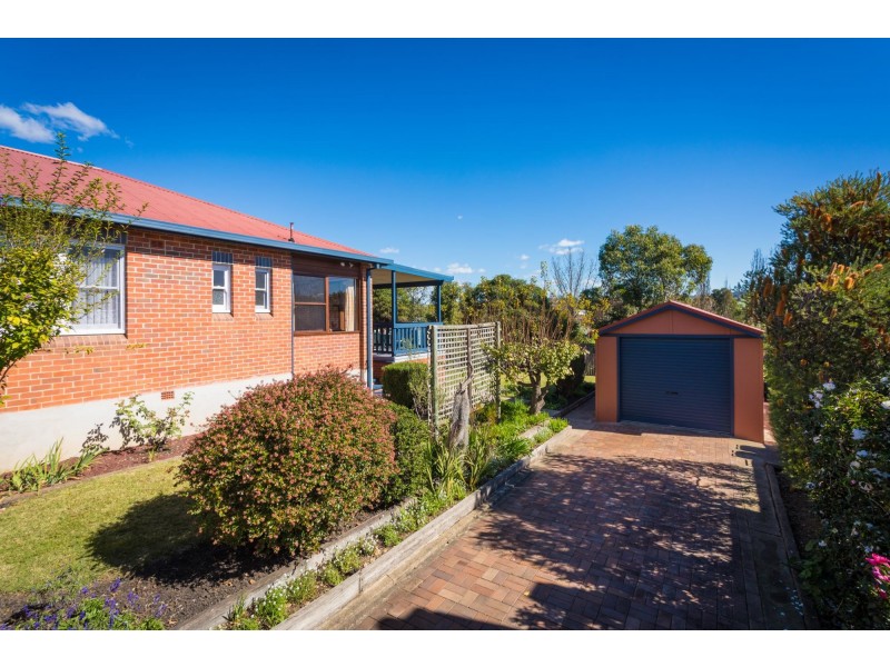 1 Heath Street, Bega NSW 2550