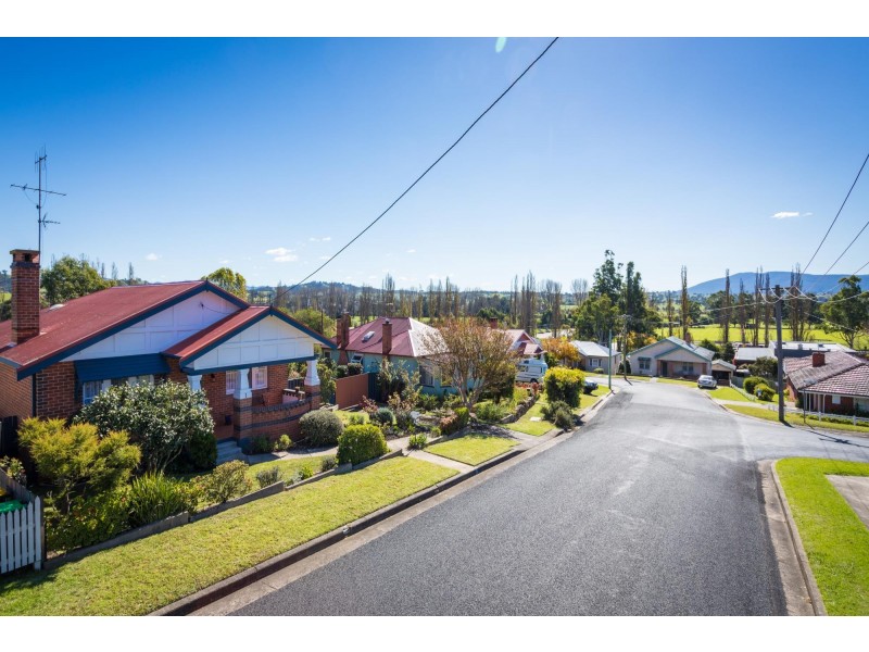 1 Heath Street, Bega NSW 2550