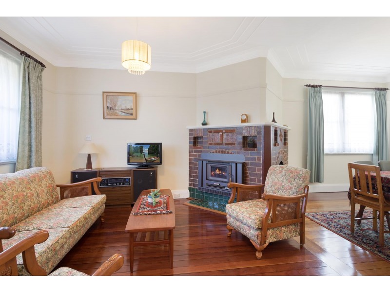 1 Heath Street, Bega NSW 2550