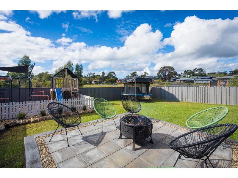 3 Wumbara Close, Bega NSW 2550