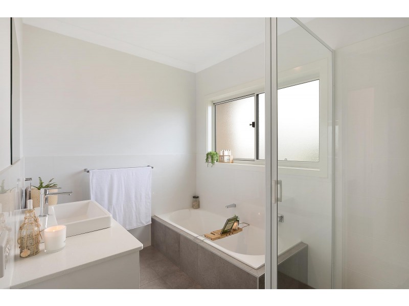 3 Wumbara Close, Bega NSW 2550