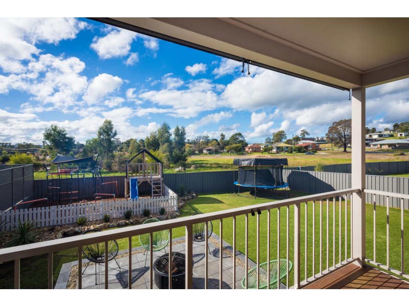 3 Wumbara Close, Bega NSW 2550