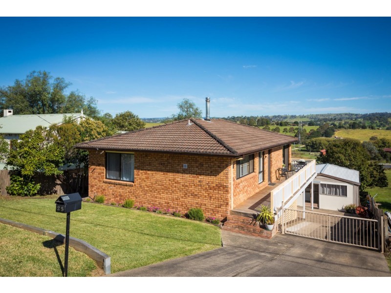 25 Mecklenberg Street, Bega NSW 2550