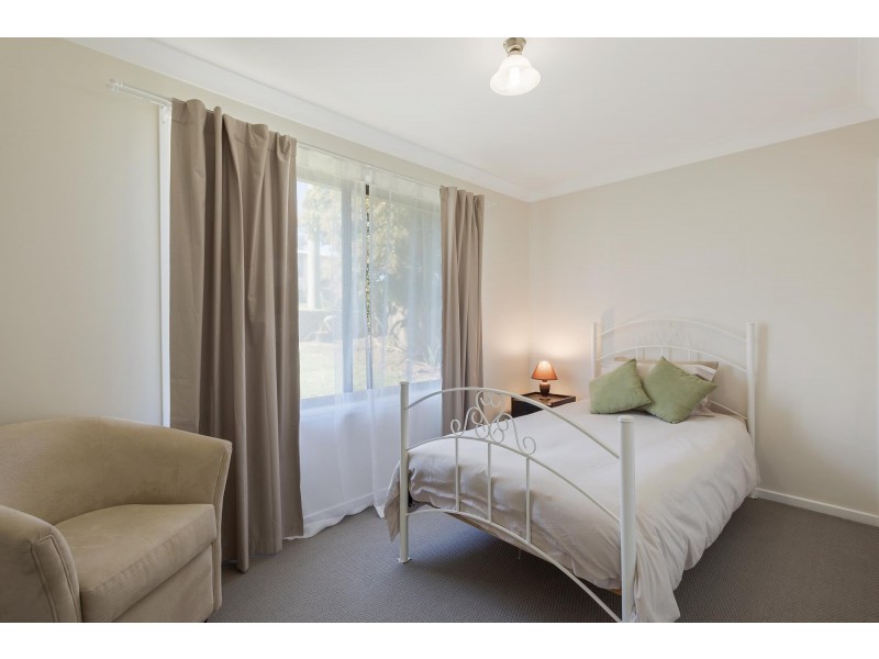 25 Mecklenberg Street, Bega NSW 2550